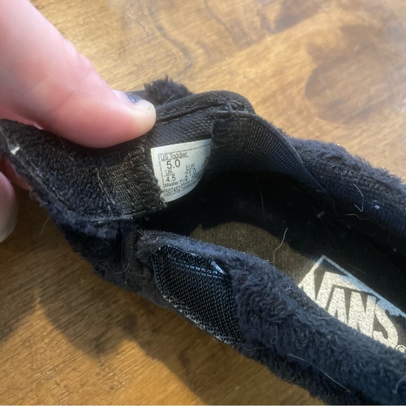 Toddler size 5 VANS - Picture 2 of 5